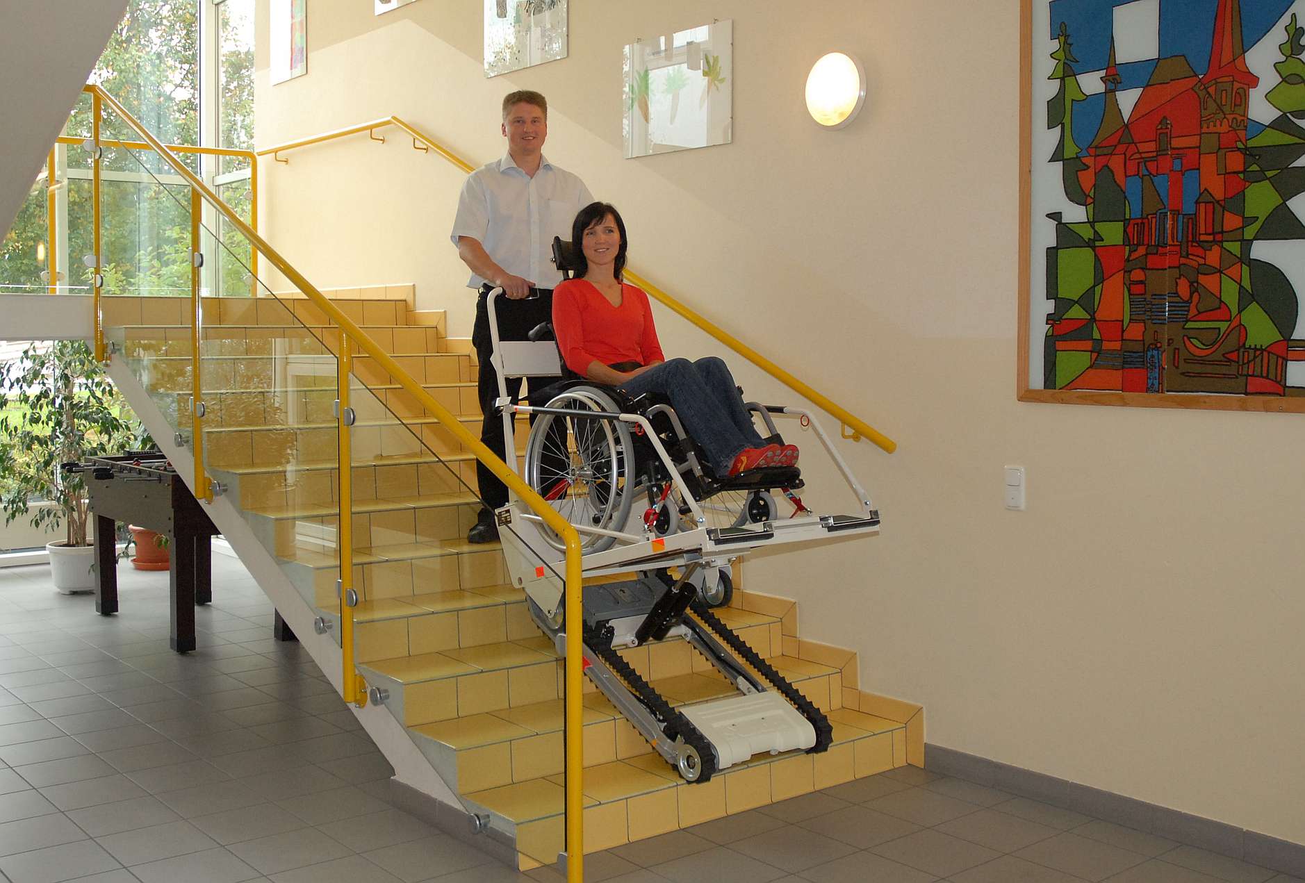 Plateforme monte-escalier pour fauteuil roulant - France Accessibilité